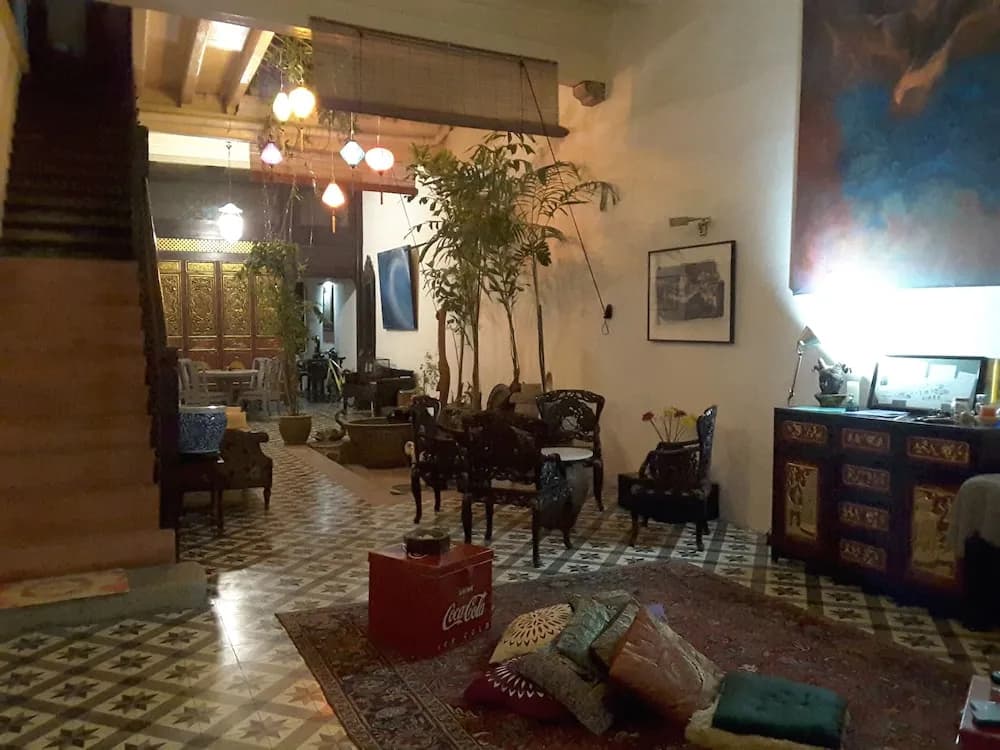At Penny's Place - Hostel, Caters to Women - photo 2
