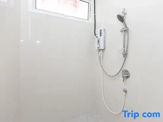 Tanjung Bungah 5BR Villa w pool 20pax - photo 9