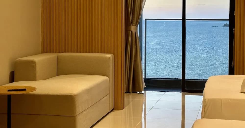 Borneotel The Shore KK by CHG - photo 6