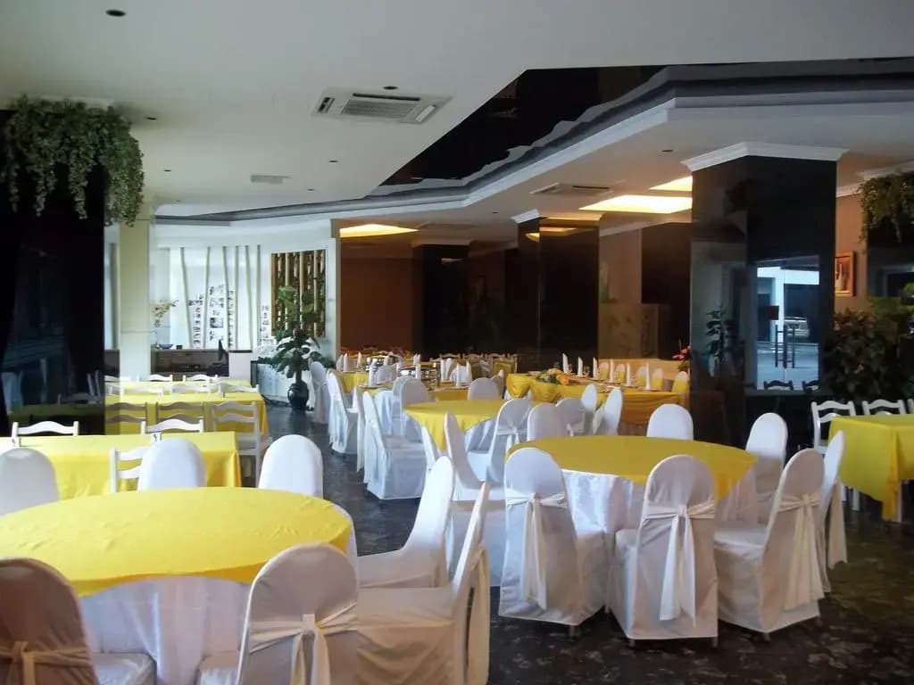 D Eastern Hotel - photo 20