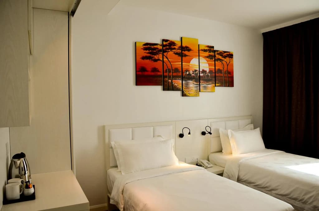 Pine Garden Hotel - photo 3