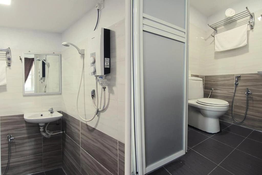 Room V Jalan Megat by Secom - photo 7