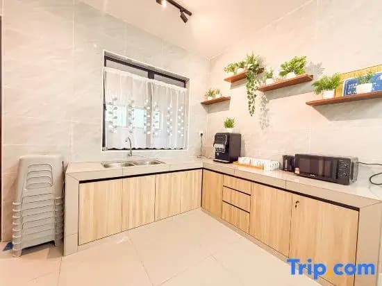 Ipoh Fairy Villa 3: Pool, Jacuzzi & KTV (23 people) - photo 9