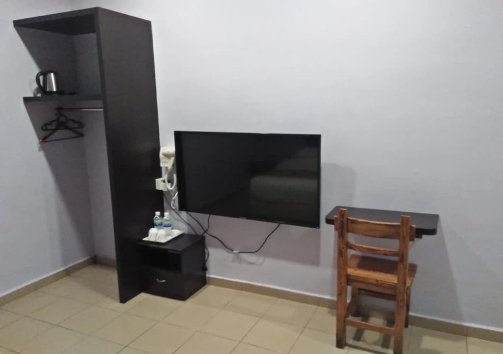 Tiong Hua Hotel - photo 5