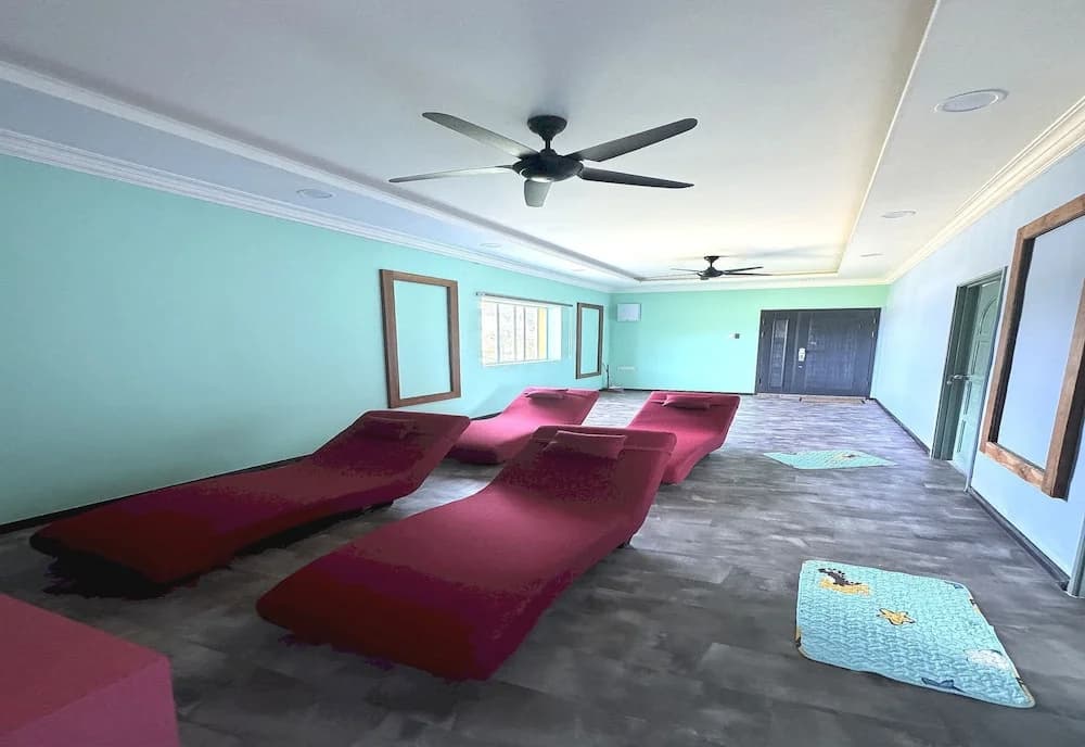 Capital O 90949 Pelangi Beach Resort Mersing - photo 12