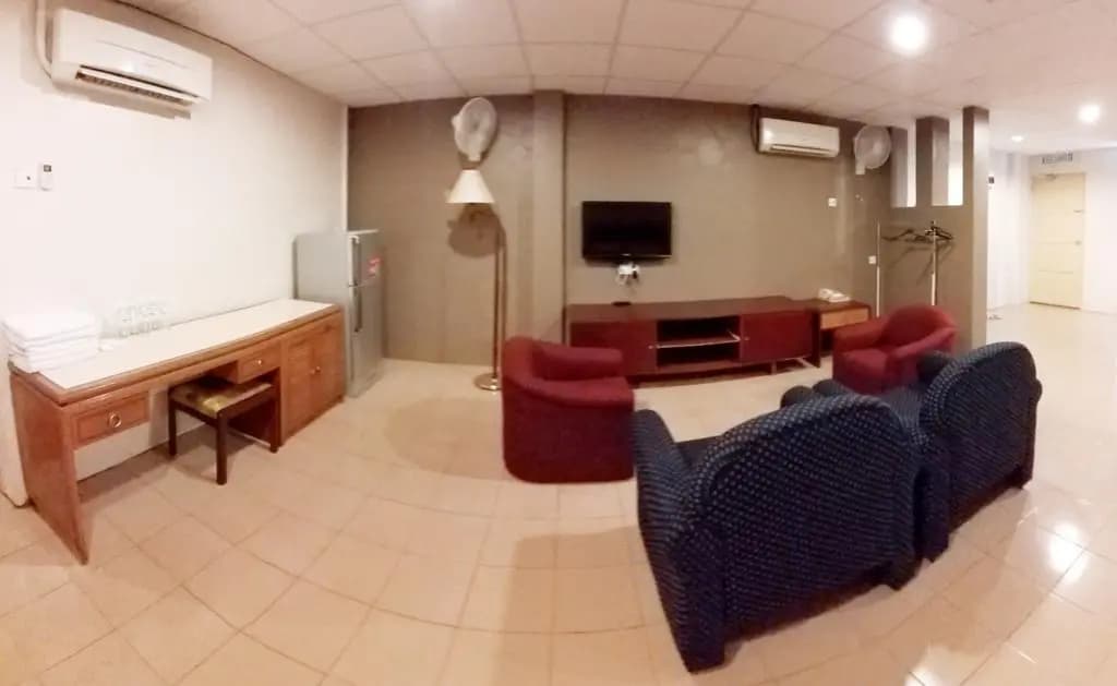 Harbour Inn Melaka - photo 7