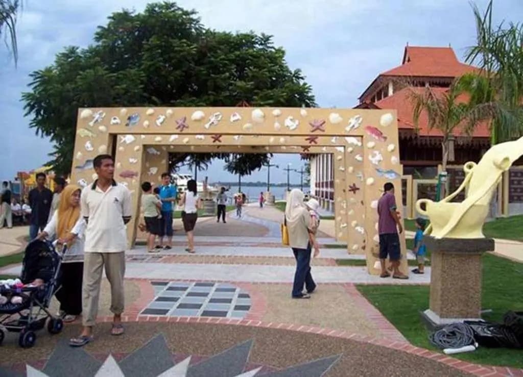 Lumut Waterfront Apartment 62 - photo 12
