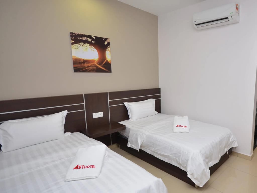 AST Hotel - photo 4
