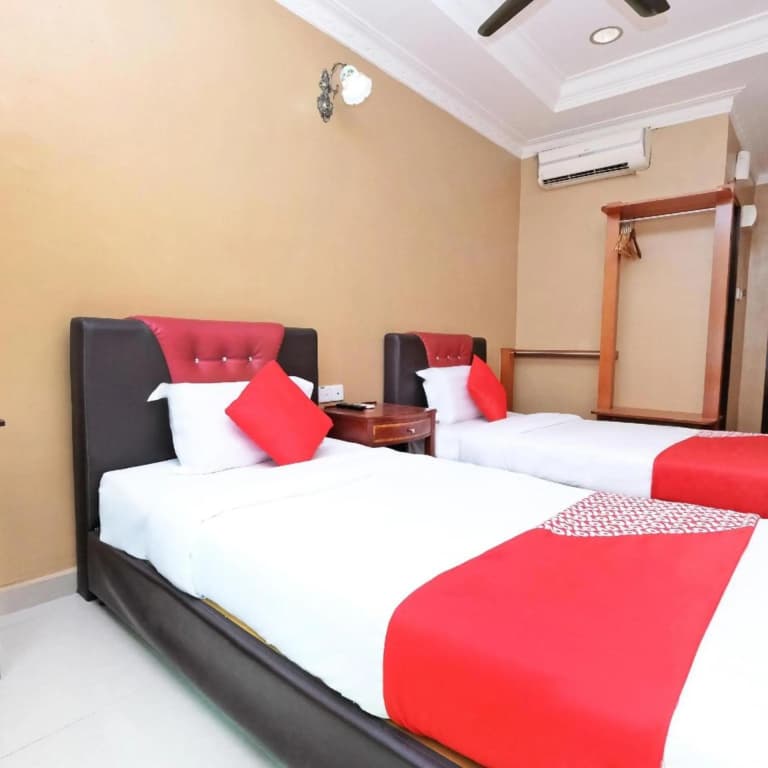 Swing & Pillows @ Ayuni Hotel, Bangi Selangor - photo 36