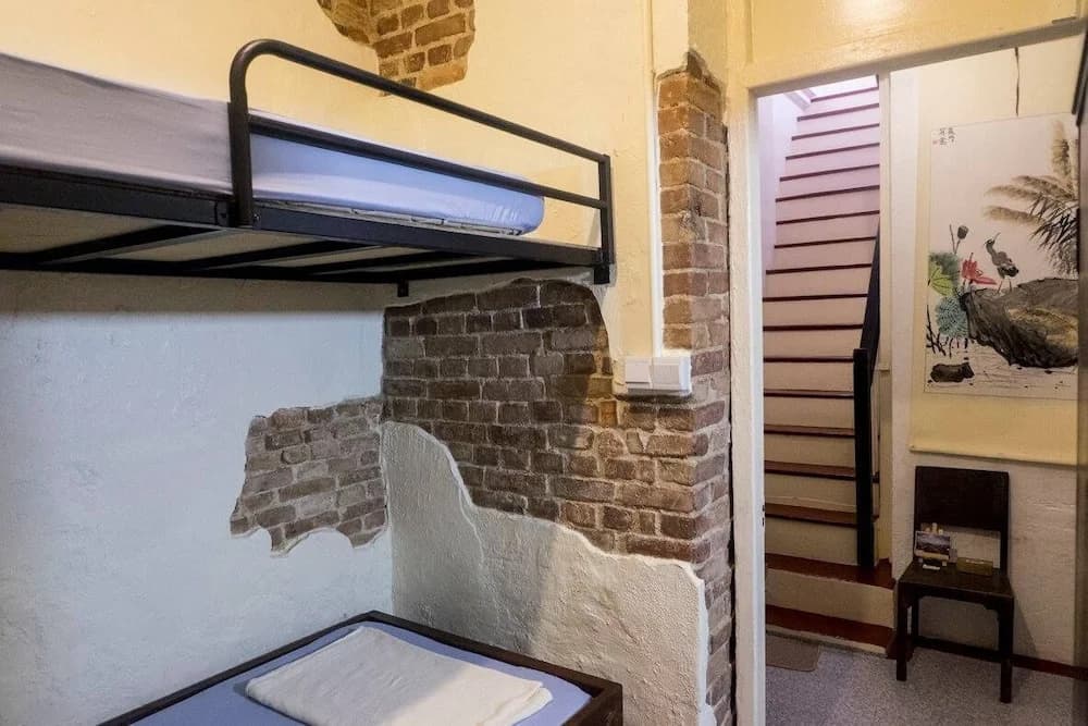 Sojourn Beds & Cafe - Hostel - photo 18