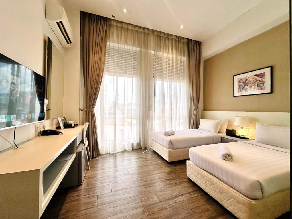 T Hotel Macallum - photo 29