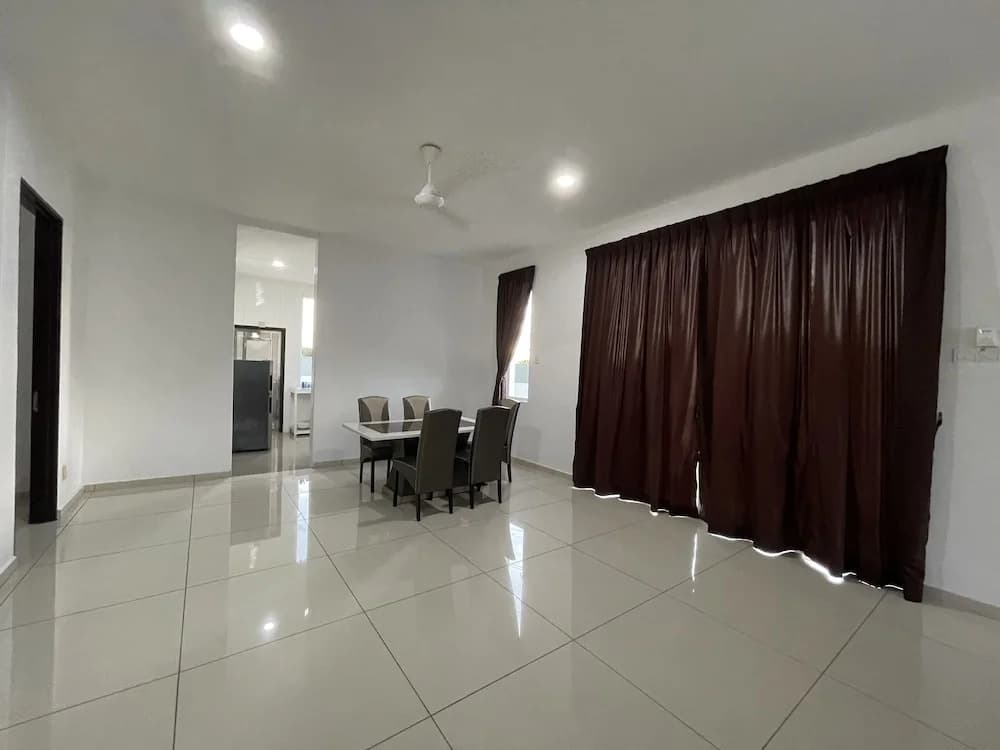 Alpine PD Taman Kiara 2 Homestay - photo 16