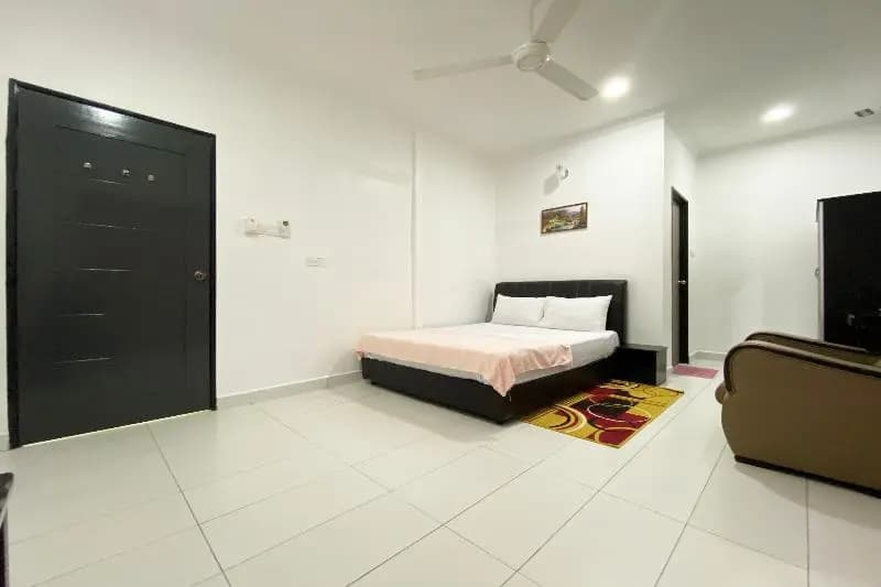 OYO 90230 Dh Residence - photo 5