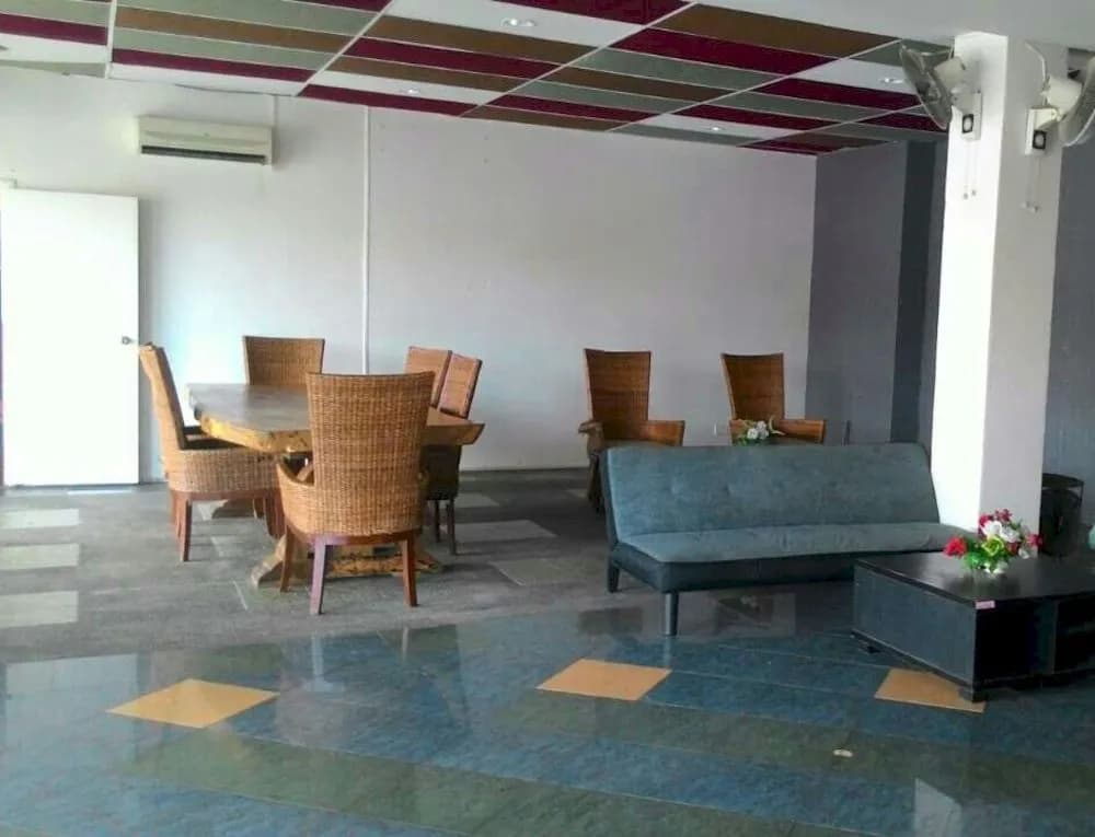 Century Rest Inn - photo 15
