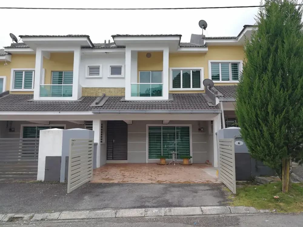 The Woodz Homestay - 2 Storey House - photo 1
