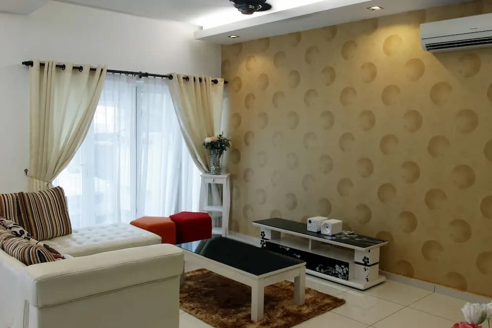 Gurney Luxe Inn Penang - photo 4