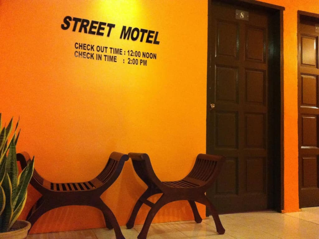 Ten Street Motel - photo 1