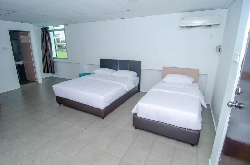 G Star Motel - photo 2