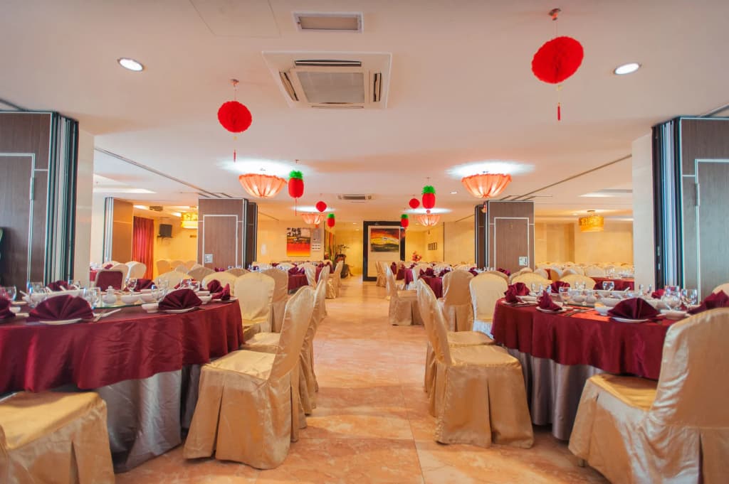 Kemena Plaza Hotel - photo 12