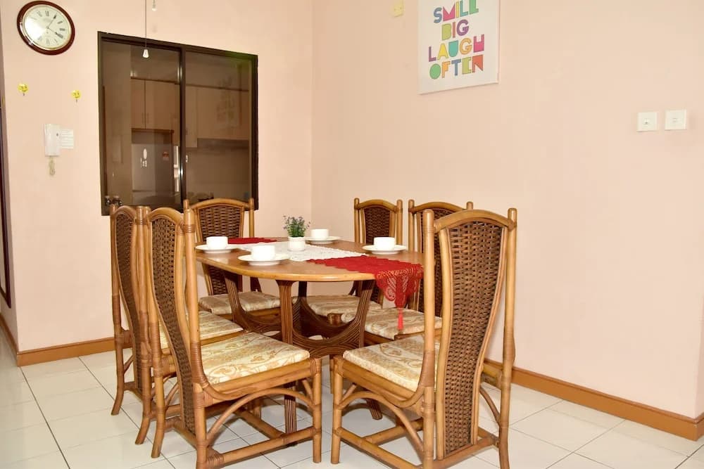 Marina Court by 80's Sabah Homestay - photo 11