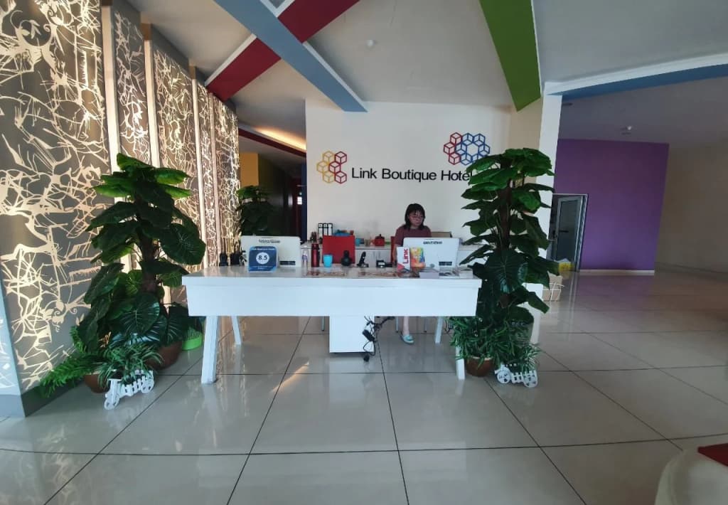 OYO 89848 Link Boutique Hotel - photo 13