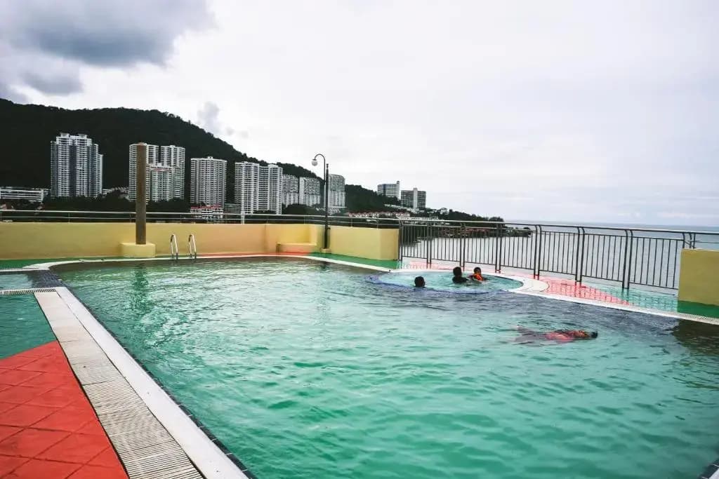 Leisure Cove Hotel & Apartments - photo 15