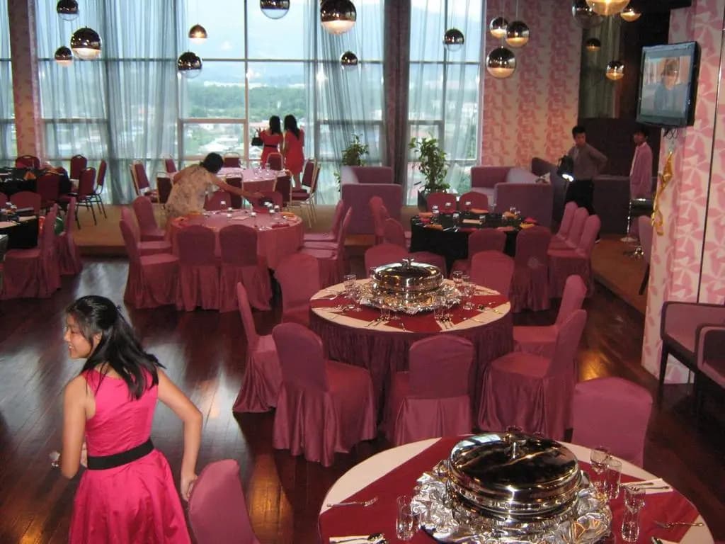 Courtyard Hotel @ 1Borneo - photo 13