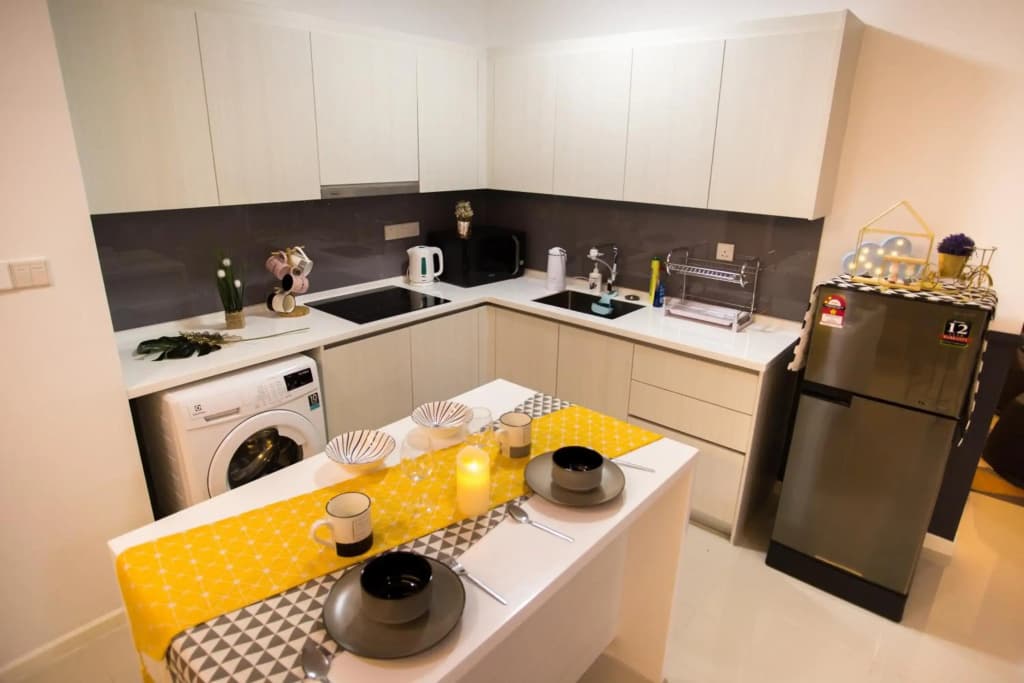 Cozy contemporary homestay @ Suasana suites - photo 17