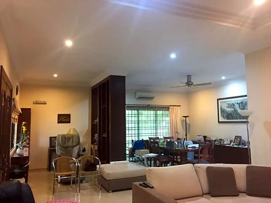 Sajitha Huest House - photo 4