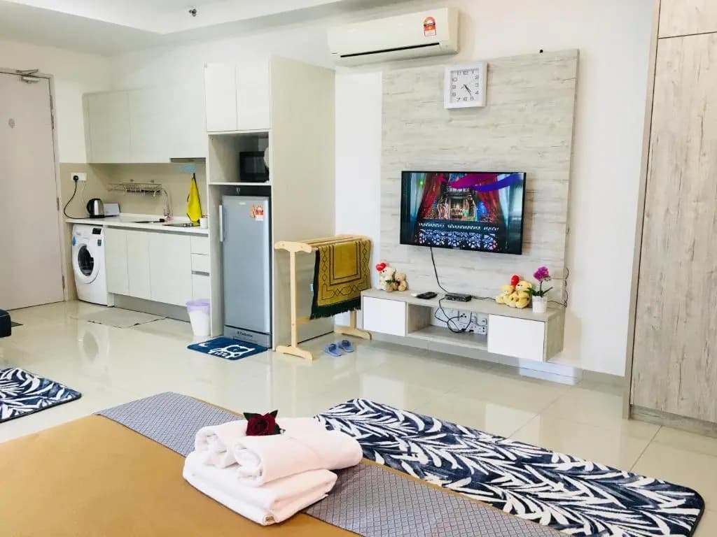 Studio I-Soho D'Gunduls Homestay by DGH I-CITY - main photo
