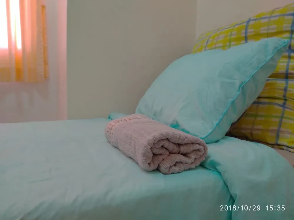A Lake HouZz - photo 1