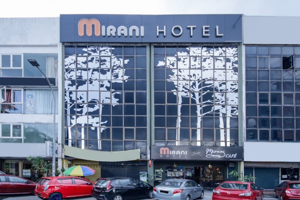 Capital O 90406 Mirani Hotel - photo 1