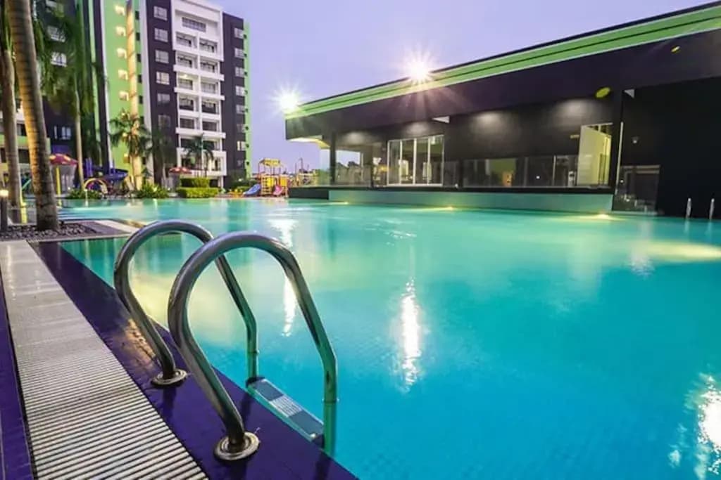 8 GroundFloor PoolSide Manhattan Homestay Ipoh - photo 7