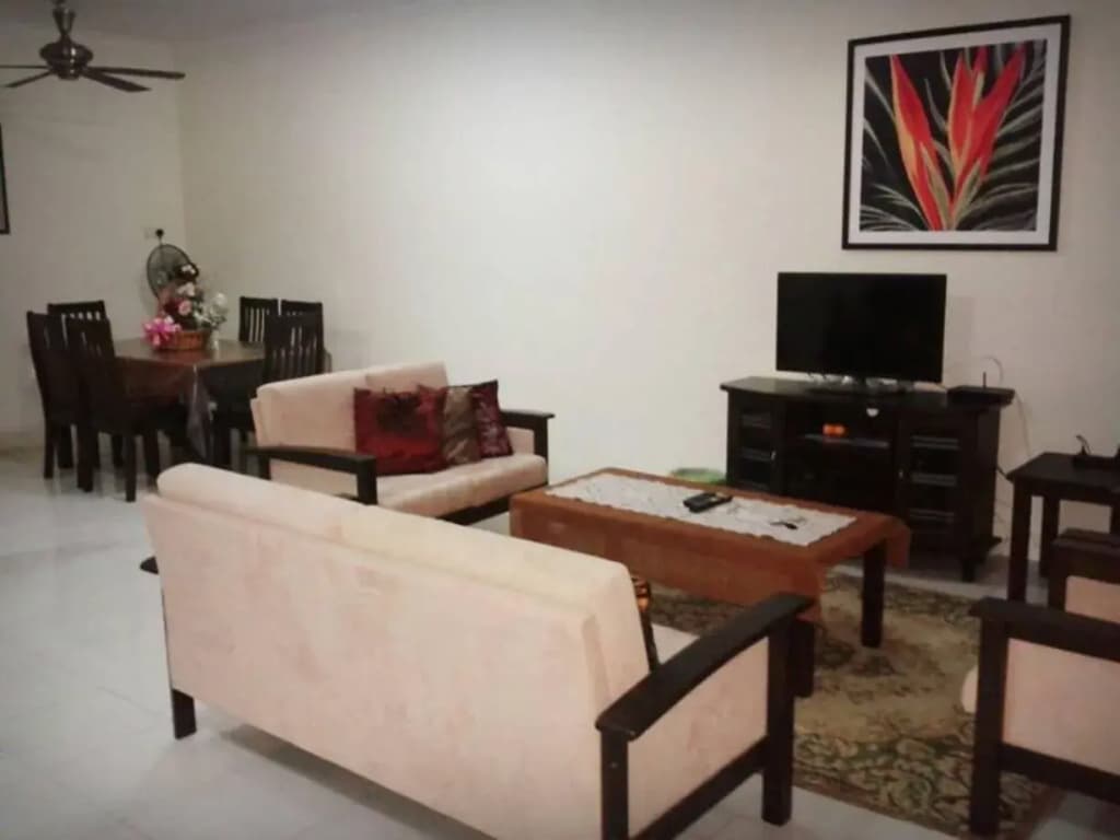 Sharifah Guest House @ Taman Rafia - photo 13