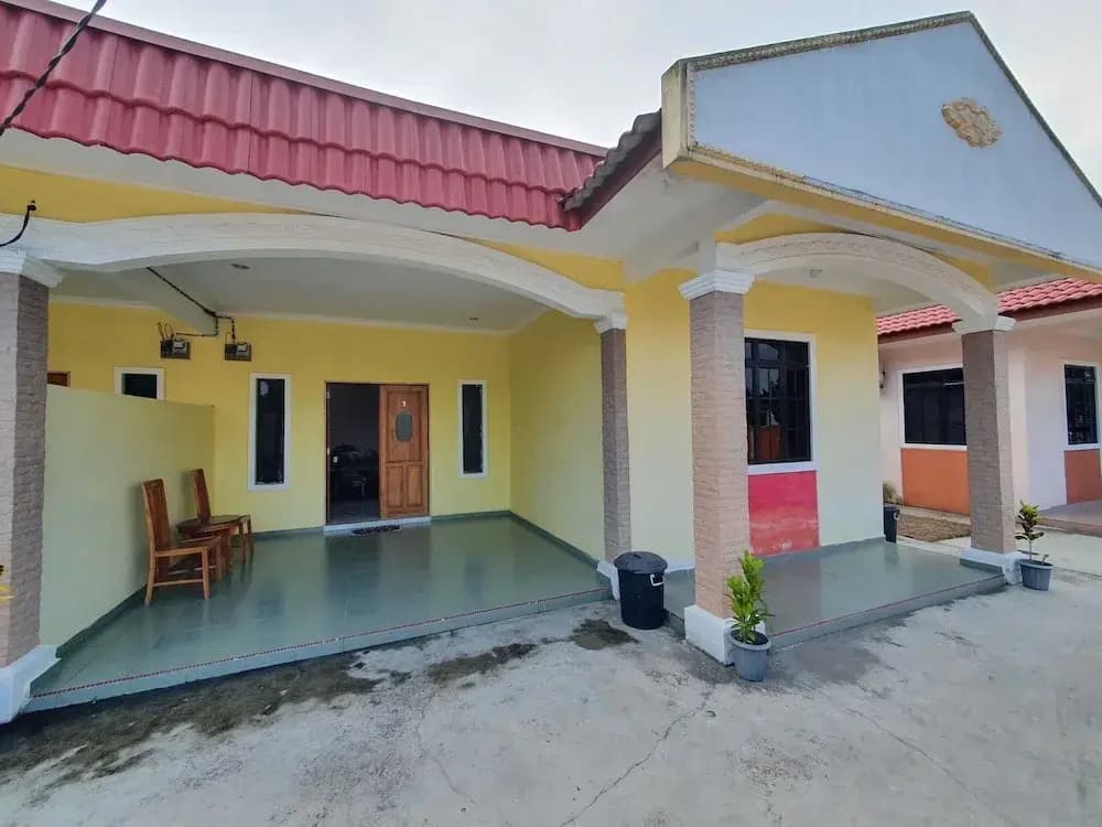 Oyo 90304 Persada Hasra Homestay - photo 11