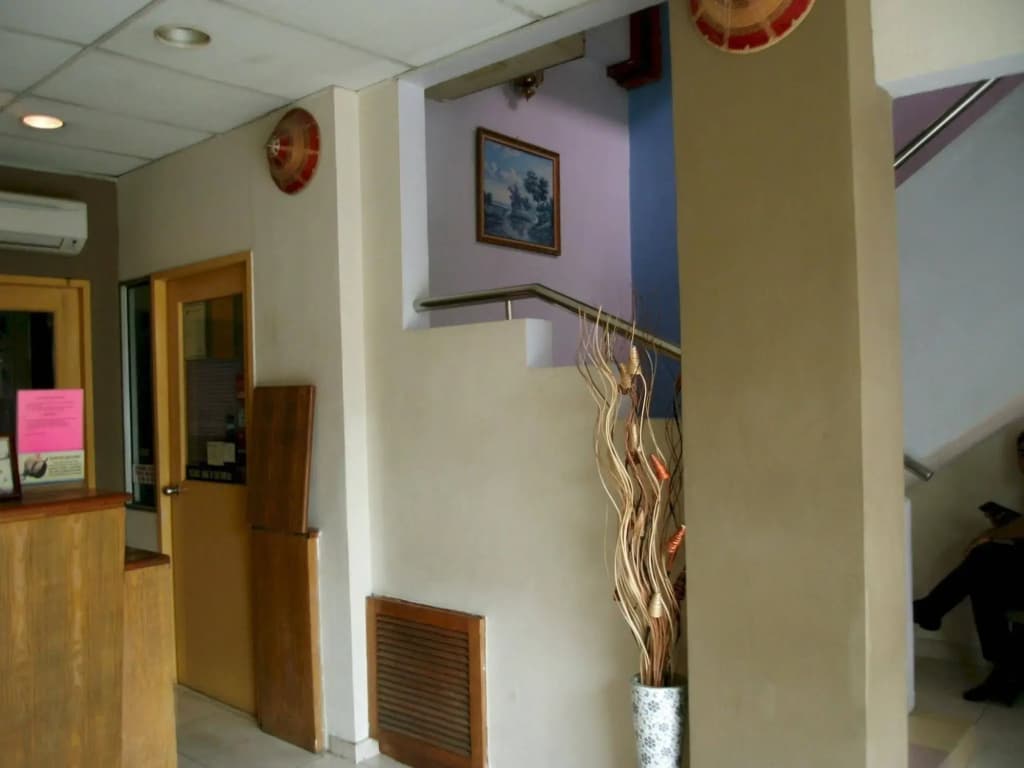 High Street Inn - photo 2