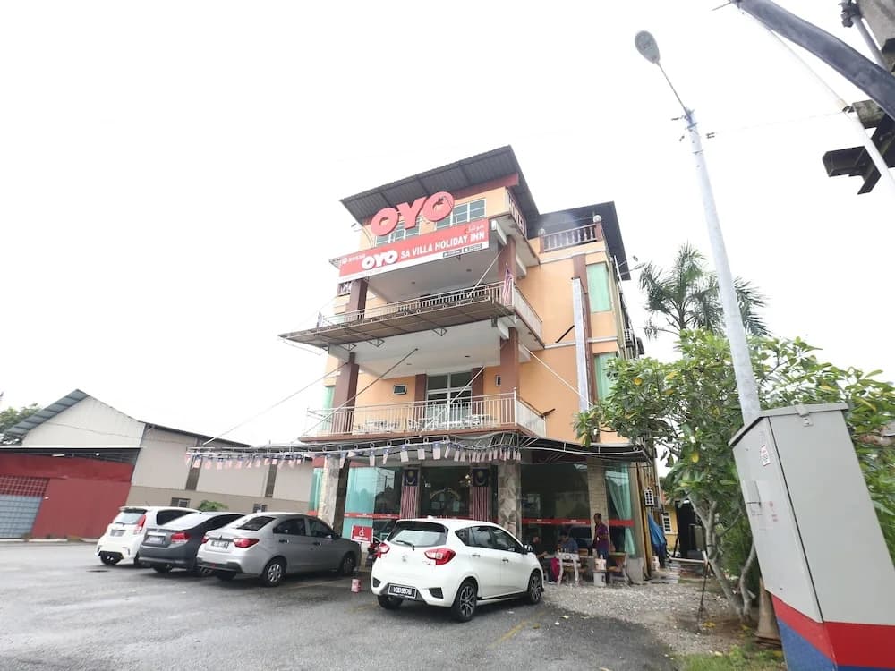 OYO 89556 Sa Villa Holiday Inn - photo 15