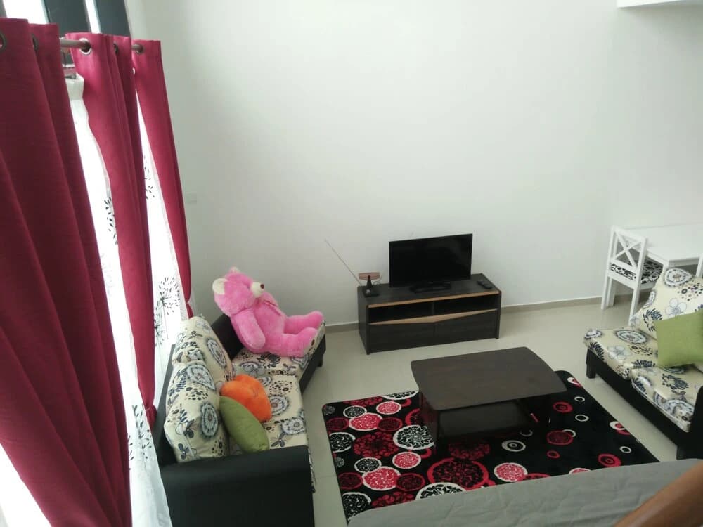 i-City Seksyen 7 Guesthouse ByKA - photo 2