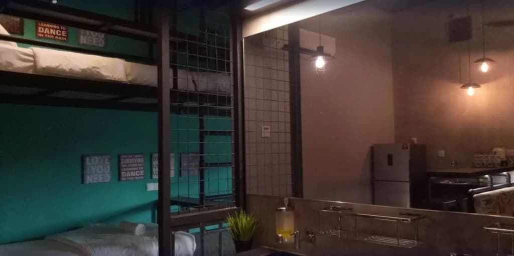 Tube Hotel Melaka - photo 9