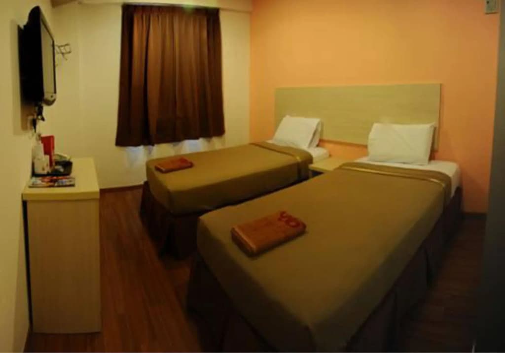 906 Hotel Airport - photo 5