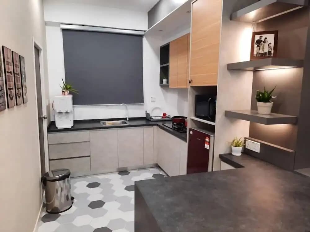Designer Suite Apartment - photo 18