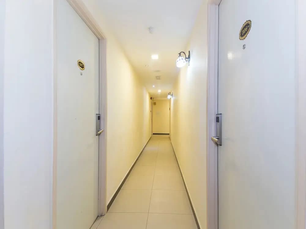 OYO 124 Hotel Seniman Sentul - photo 14