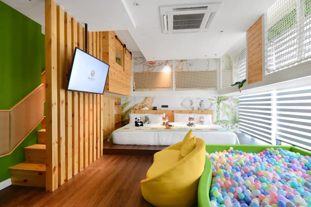 The Granite Luxury Hotel - photo 28