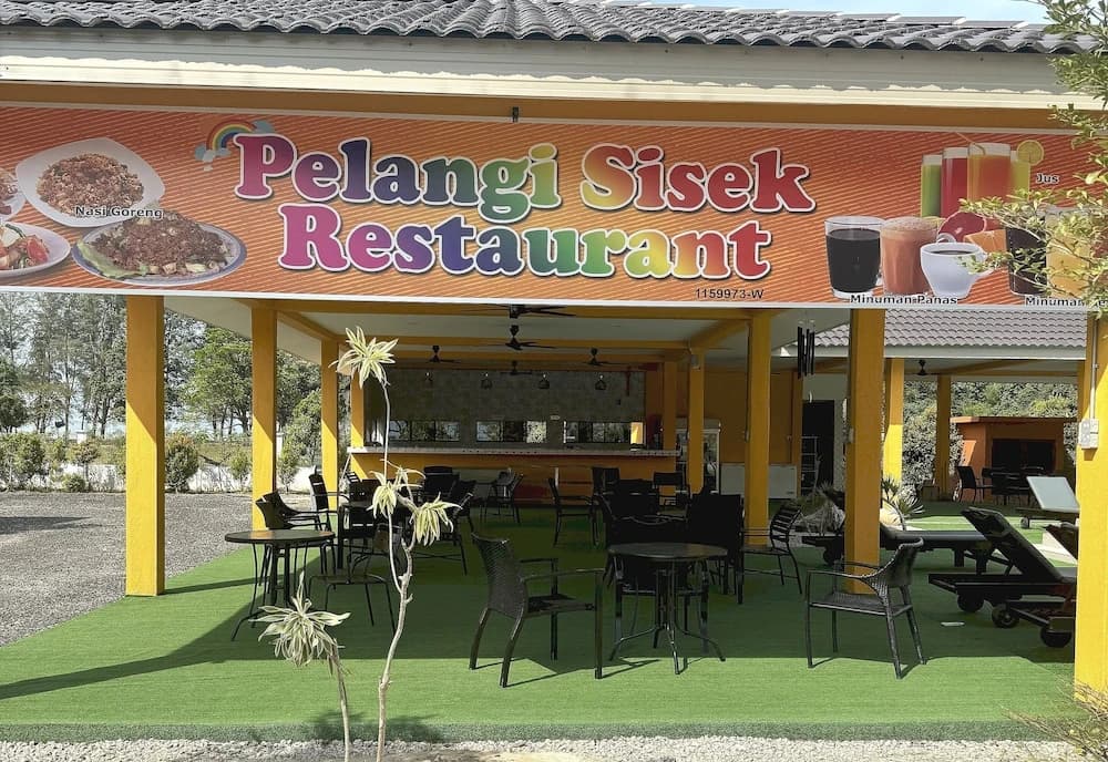 Capital O 90949 Pelangi Beach Resort Mersing - photo 24