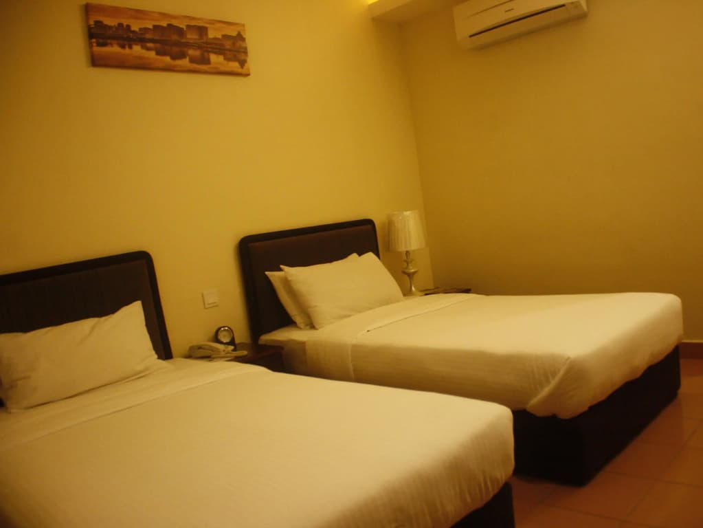 DM Hotel - photo 3