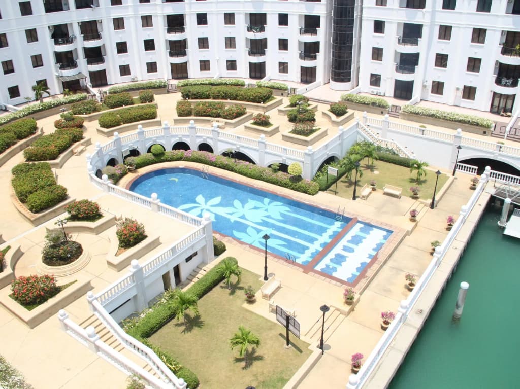 Marina Crescent Condominium - photo 2