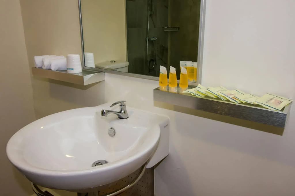 Baguss Hotel and Serviced Apartment - photo 8