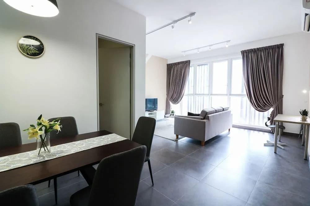 Victoria Home Sentrio Suites - photo 4