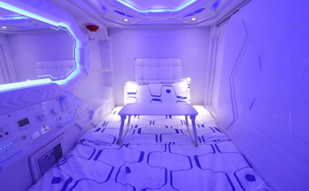 JC Space Capsule Hotel - photo 2