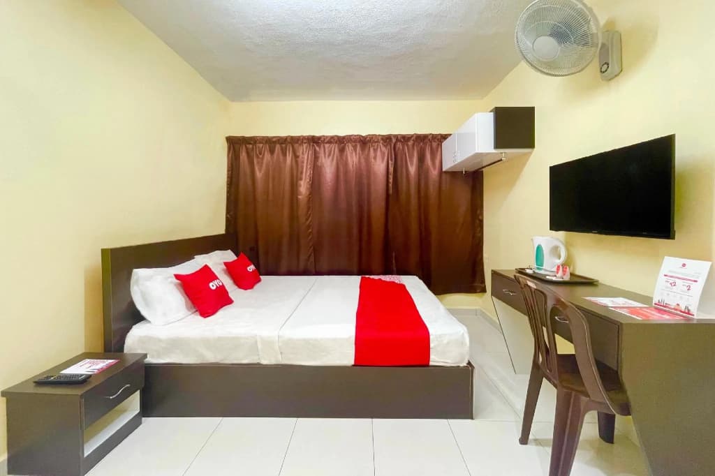 OYO 90369 Safari Hotel Lumut - photo 6